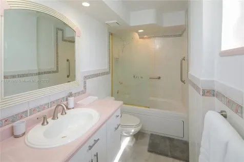5005 Collins Avenue Miami Beach FL 33140