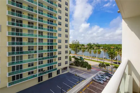 5005 Collins Avenue Miami Beach FL 33140