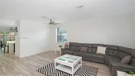 10256 SW 59th Street Cooper City FL 33328