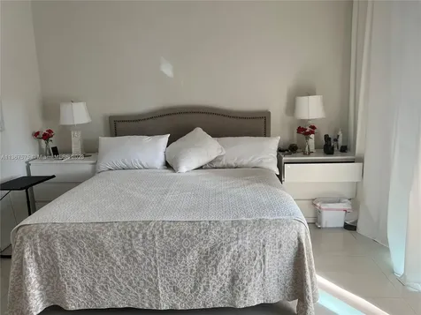 2950 NE 188th Street Aventura FL 33180