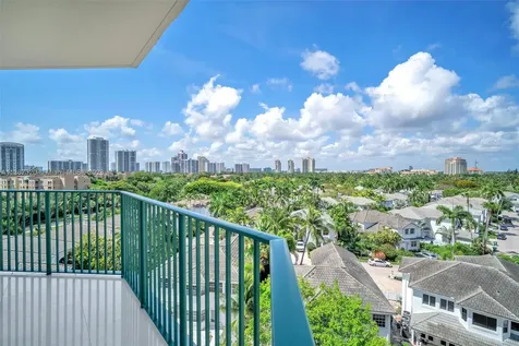 19900 E Country Club Drive Aventura FL 33180