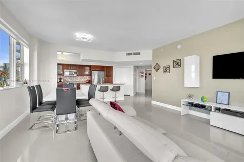 19900 E Country Club Drive Aventura FL 33180