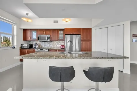 19900 E Country Club Drive Aventura FL 33180
