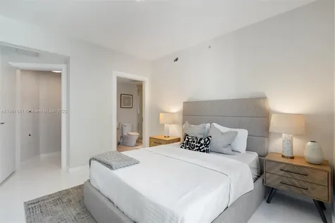 200 Biscayne Boulevard Way Miami FL 33131
