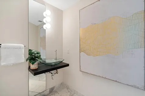 200 Biscayne Boulevard Way Miami FL 33131