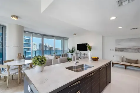 200 Biscayne Boulevard Way Miami FL 33131