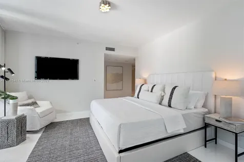200 Biscayne Boulevard Way Miami FL 33131