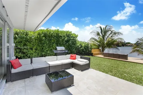 20730 NE 23rd Avenue Miami FL 33180