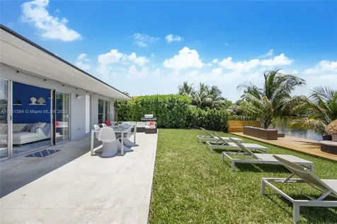 20730 NE 23rd Avenue Miami FL 33180