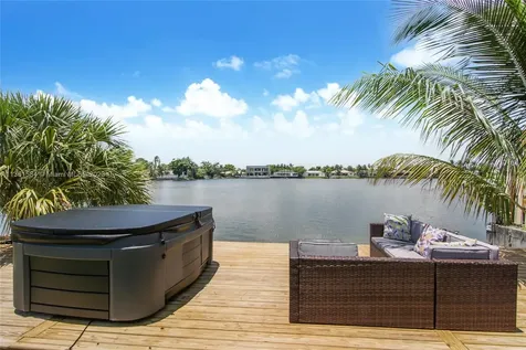 20730 NE 23rd Avenue Miami FL 33180