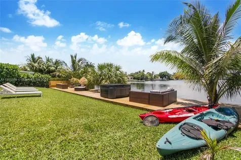 20730 NE 23rd Avenue Miami FL 33180