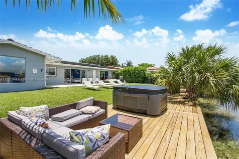 20730 NE 23rd Avenue Miami FL 33180