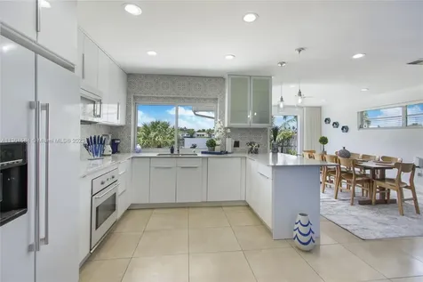 20730 NE 23rd Avenue Miami FL 33180