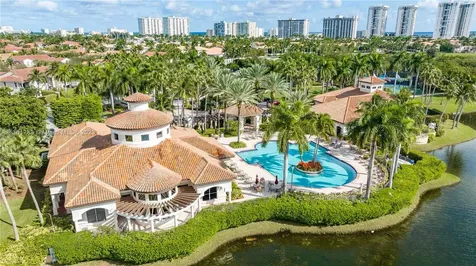 978 Harbor View S Hollywood FL 33019