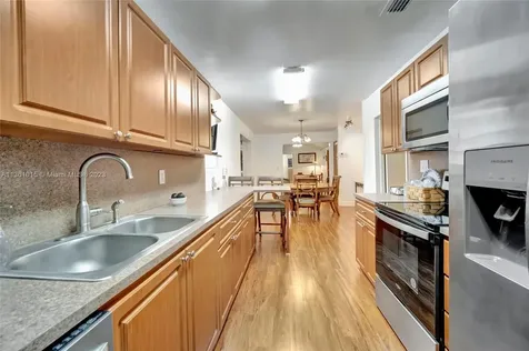 435 SW 33rd Avenue Miami FL 33135