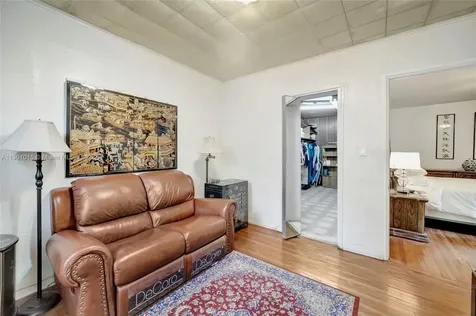 435 SW 33rd Avenue Miami FL 33135
