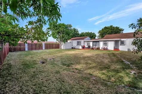 435 SW 33rd Avenue Miami FL 33135
