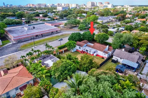 435 SW 33rd Avenue Miami FL 33135
