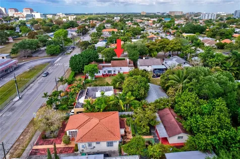 435 SW 33rd Avenue Miami FL 33135