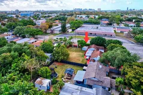 435 SW 33rd Avenue Miami FL 33135