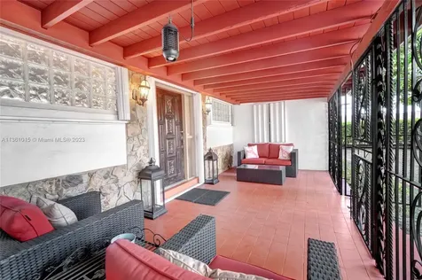 435 SW 33rd Avenue Miami FL 33135