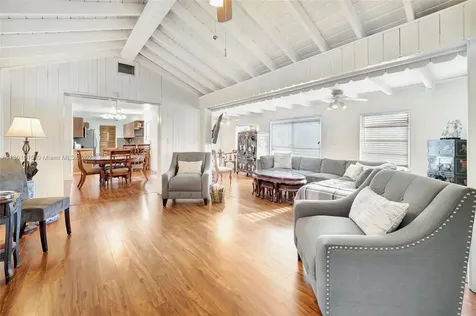 435 SW 33rd Avenue Miami FL 33135