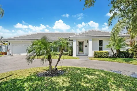 2421 NE 45th Street Lighthouse Point FL 33064