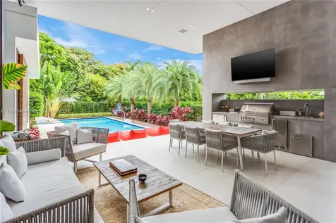 3175 Prairie Avenue Miami Beach FL 33140