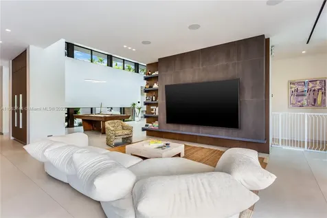 3175 Prairie Avenue Miami Beach FL 33140