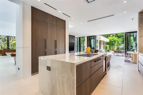 3175 Prairie Avenue Miami Beach FL 33140