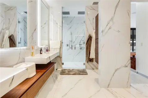 3175 Prairie Avenue Miami Beach FL 33140