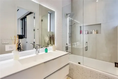 3175 Prairie Avenue Miami Beach FL 33140