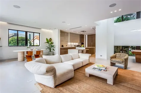 3175 Prairie Avenue Miami Beach FL 33140