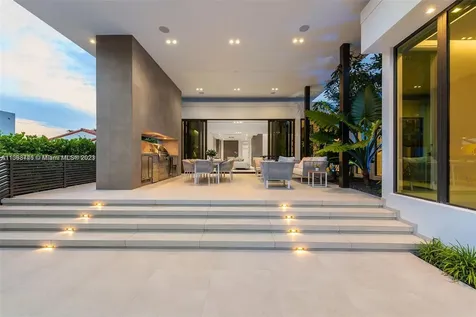 3175 Prairie Avenue Miami Beach FL 33140
