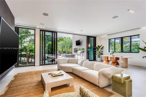 3175 Prairie Avenue Miami Beach FL 33140