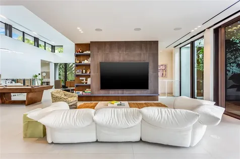 3175 Prairie Avenue Miami Beach FL 33140