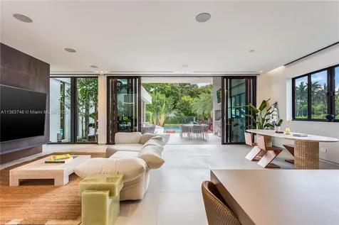 3175 Prairie Avenue Miami Beach FL 33140