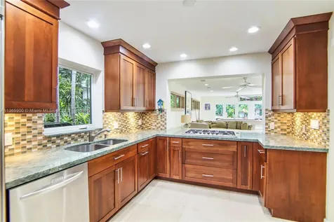 532 N Island Drive Golden Beach FL 33160