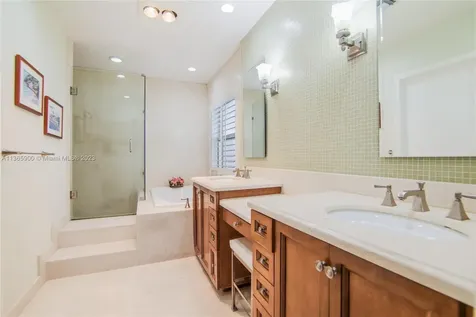 532 N Island Drive Golden Beach FL 33160