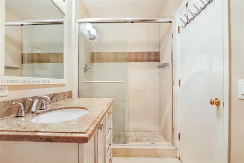 532 N Island Drive Golden Beach FL 33160