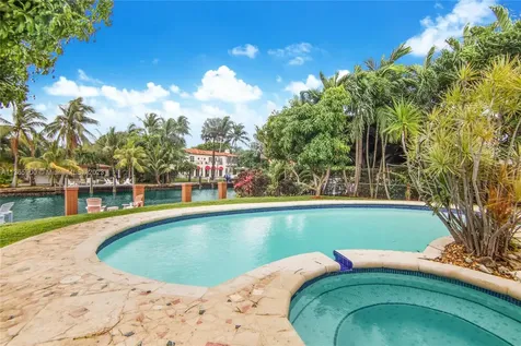 532 N Island Drive Golden Beach FL 33160