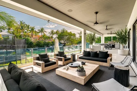 200 Knollwood Drive Key Biscayne FL 33149