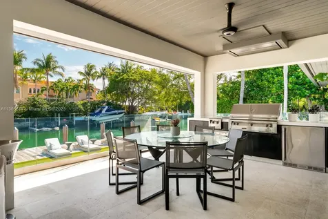 200 Knollwood Drive Key Biscayne FL 33149