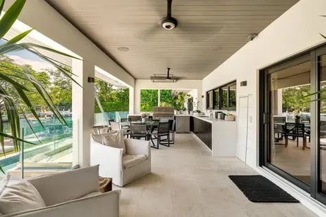 200 Knollwood Drive Key Biscayne FL 33149