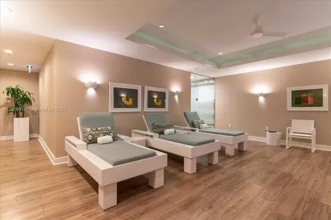 10101 Collins Avenue Bal Harbour FL 33154