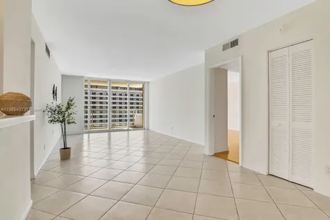5600 Collins Avenue Miami Beach FL 33140