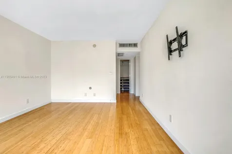 5600 Collins Avenue Miami Beach FL 33140