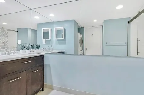 5600 Collins Avenue Miami Beach FL 33140