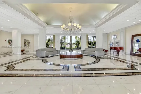 5600 Collins Avenue Miami Beach FL 33140