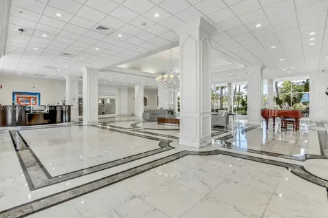 5600 Collins Avenue Miami Beach FL 33140